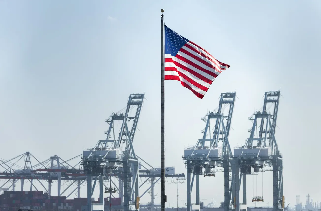 US GDP Shrinks 0.3%: How Trump’s Tariffs and Import Surge Reshaped the Economy