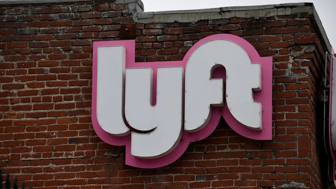Lyft Stock Slips on Disappointing Forecast